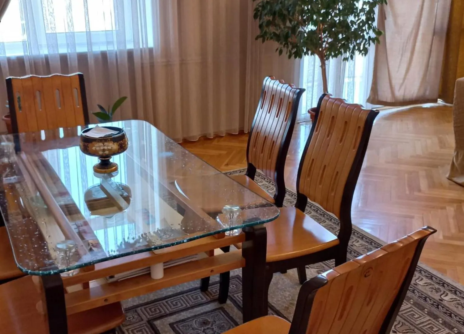 Neftiannikov Avenue Apartment Baku