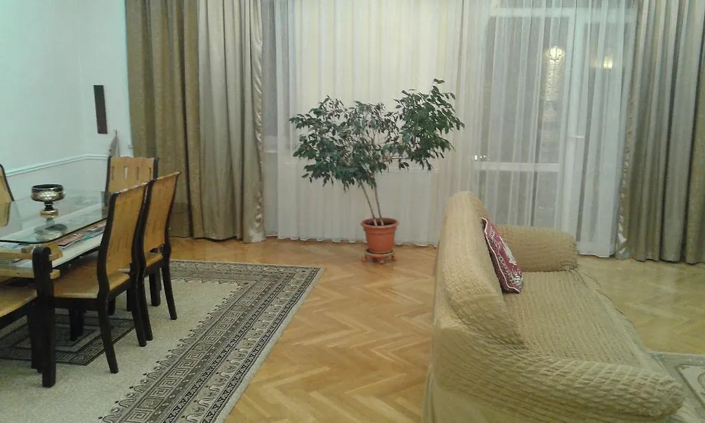 Neftiannikov Avenue Apartment Baku