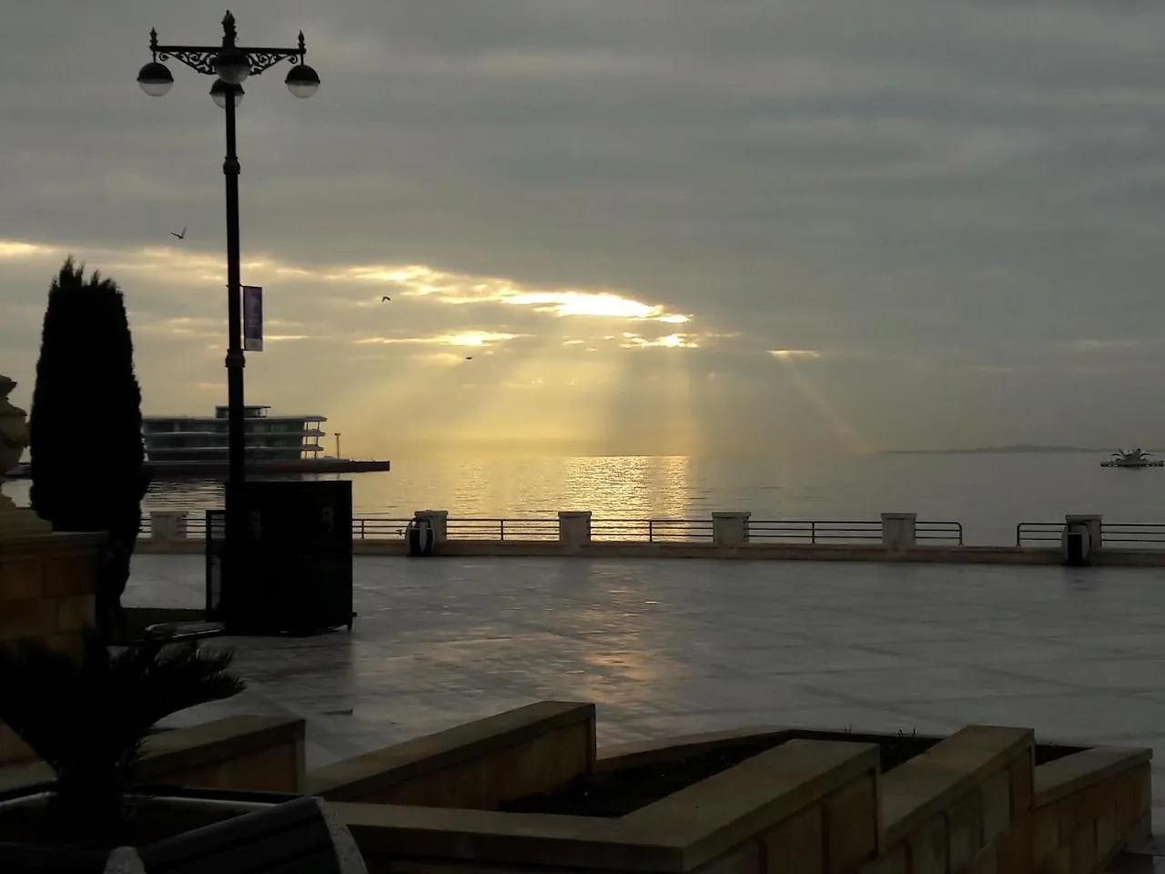 Neftiannikov Avenue Apartment Baku