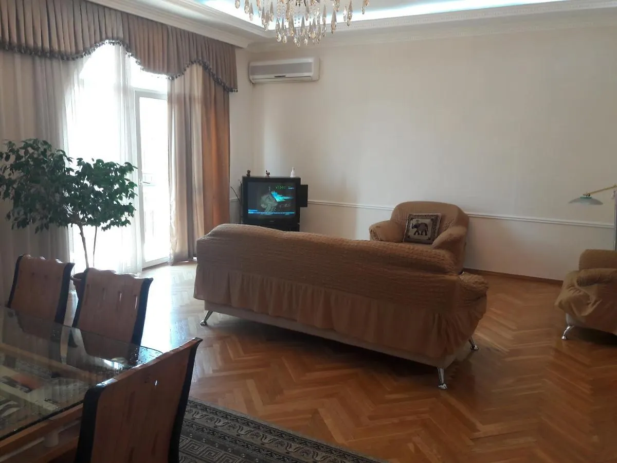 Neftiannikov Avenue Apartment Baku